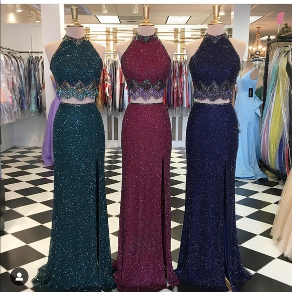 2019 Sherri Hill prom dress - Picture 3 of 4
